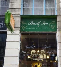 Basil Ica Salátabár & Palacsintázó