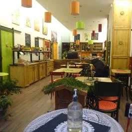 Biodevega, Budapest - Belső