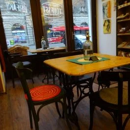 Biodevega, Budapest - Belső