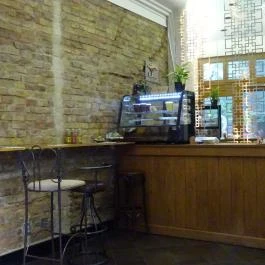 Batul Food & Beverage, Budapest - Belső