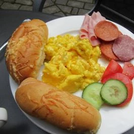 Bazilika alatti Panzió, Esztergom - Vendéglátás