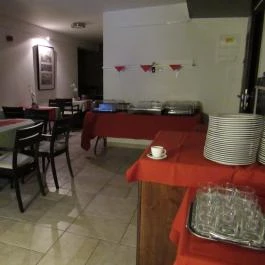 Bazilika alatti Panzió, Esztergom - Vendéglátás