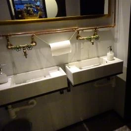 Bean Busters Budapest - Mosdó