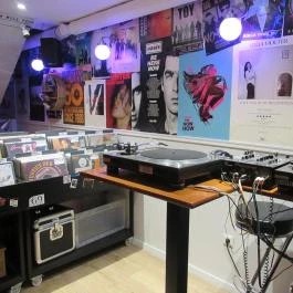 Beat On The Brat Vinyl & Bar, Budapest - Egyéb