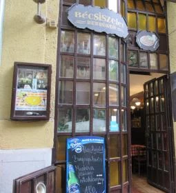 Bécsiszelet Kisvendéglő