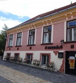 Beeráló - Craft Beer Pub