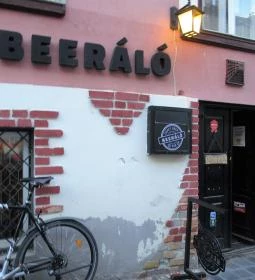Beeráló - Craft Beer Pub