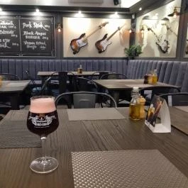 BeerLegal Beer & Bistro, Esztergom - Étel/ital