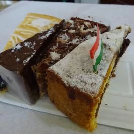 Békebeli Cukrászda, Cegléd - Étel/ital