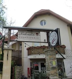 Békeidők Cukrászdája