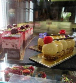 Békeidők Cukrászdája