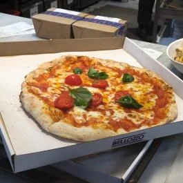 Bellozzo - Allee Budapest - Étel/ital