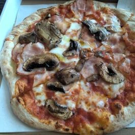 Bellozzo - Allee Budapest - Étel/ital