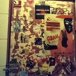 Bem Mozi Kávézó Budapest - Mosdó