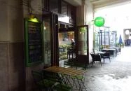 Bench Café - Gozsdu Udvar Budapest