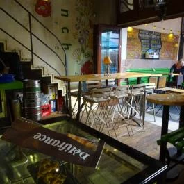 Bench Café - Gozsdu Udvar Budapest - Belső