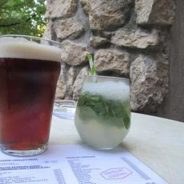 Bereg Bar & Cafe Budapest - Étel/ital