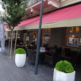 Royal Bisztró – Széchenyi Étterem és Kávézó Sopron - Külső kép