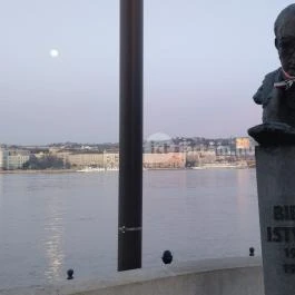 Bibó István mellszobra Budapest - Egyéb