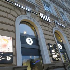 Bite Bakery Cafe - Nyugati Budapest - Külső kép