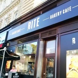Bite Bakery Cafe - Nyugati Budapest - Külső kép