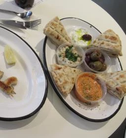 Blue Agori - Greek Street Food Bar - Margit körút