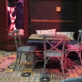 Blue Bird Cafe - Gozsdu Udvar Budapest - Belső