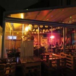 Blue Bird Cafe - Gozsdu Udvar Budapest - Külső kép