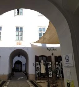 Bojtorina Vegan Kitchen