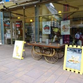 Bombay Curry Bar - Corvin sétány Budapest - Külső kép