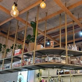 Bomiz Deli Budapest - Belső