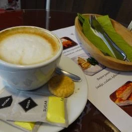 Bonjour Cafe Budapest - Étel/ital