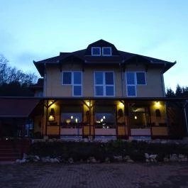 Bonne Chance Hotel étterme Bázakerettye - Külső kép