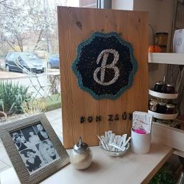 BonZsúr Kávézó Budapest - Belső