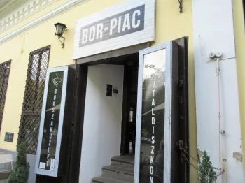 Bor-Piac Nagymaros