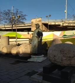 Borárus-szoborkompozíció