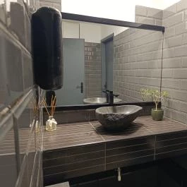 Market 1897- Kitchen & wine by Borbíróság, Budapest - Mosdó