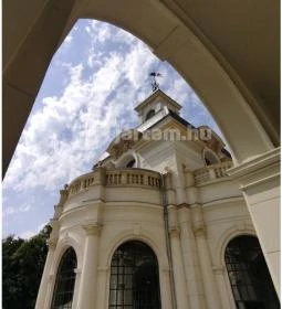 BOTANIQ Turai Kastély 