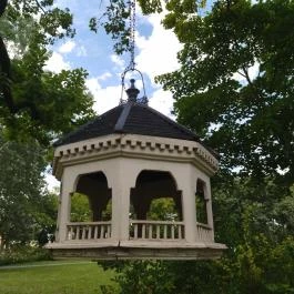 BOTANIQ Turai Kastély Tura - Medence/kert