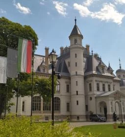 BOTANIQ Turai Kastély 