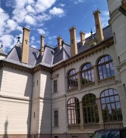 BOTANIQ Turai Kastély 