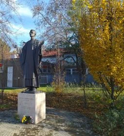 Brenner János szobor - Csepel