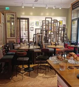 Brody House Café, Bar & Bistro