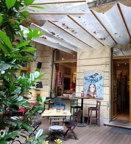 Brody House Café, Bar & Bistro