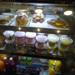 Bruberi Coffee & Bakery Budapest - Étel/ital