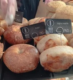 Brucker Pékség - Móricz