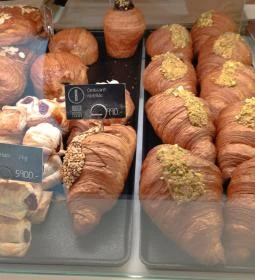 Brucker Pékség - Móricz