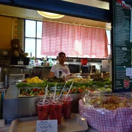 Brumi Salátabár Budapest - Belső