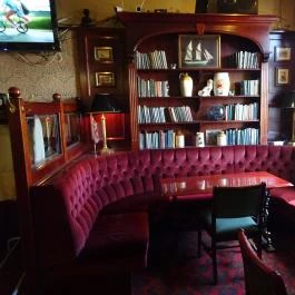 Bubba's Captains Pub Budapest - Belső