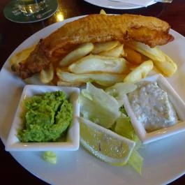 Bubba's Captains Pub Budapest - Étel/ital